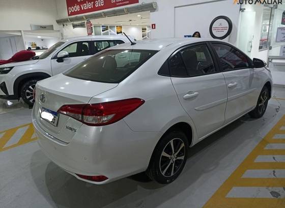 TOYOTA YARIS 1.5 16V FLEX SEDAN XL LIVE MULTIDRIVE
